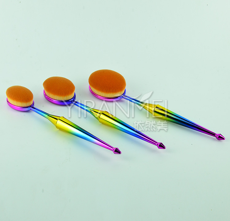 【依然美教您】眼线刷的两种使用方法？